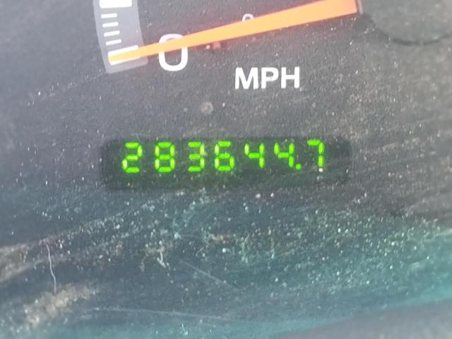 Photo 8 from auction – 2002 FORD F150 with VIN 2FTRX18LX2CA42338