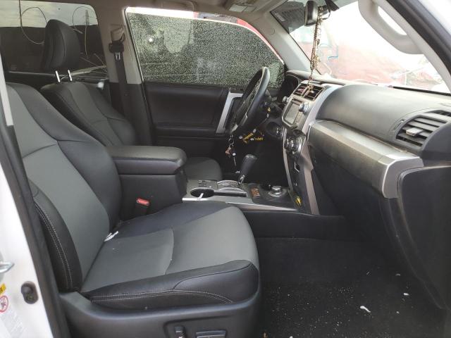 Photo 5 from auction – 2018 TOYOTA 4RUNNER SR with VIN JTEBU5JR7J5607925