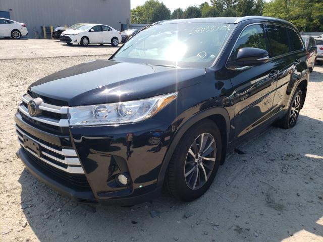 Photo 2 from auction – 2018 TOYOTA HIGHLANDER with VIN 5TDJZRFH8JS549116