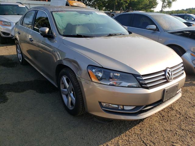 VOLKSWAGEN PASSAT S 2015 with VIN 1VWAT7A37FC118208 - Photo from auction