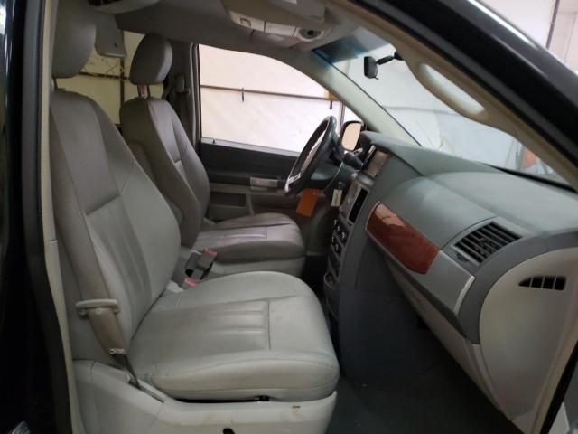 Photo 5 from auction – 2008 CHRYSLER TOWN & COU with VIN 2A8HR54P08R836107