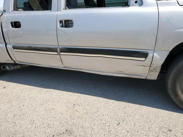 Photo 9 from auction – 2004 CHEVROLET SILVERADO with VIN 2GCEC13T041326254