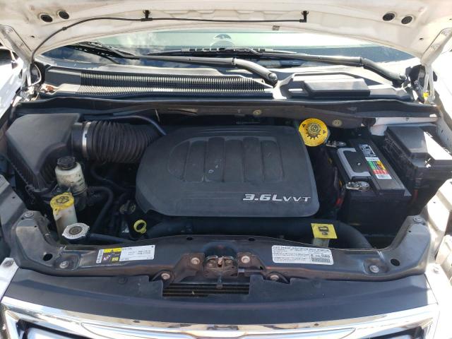 Photo 7 from auction – 2014 CHRYSLER TOWN & COU with VIN 2C4RC1BG2ER124797