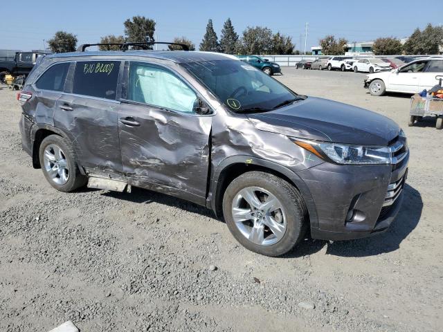 Photo 9 from auction – 2017 TOYOTA HIGHLANDER with VIN 5TDDZRFHXHS376920