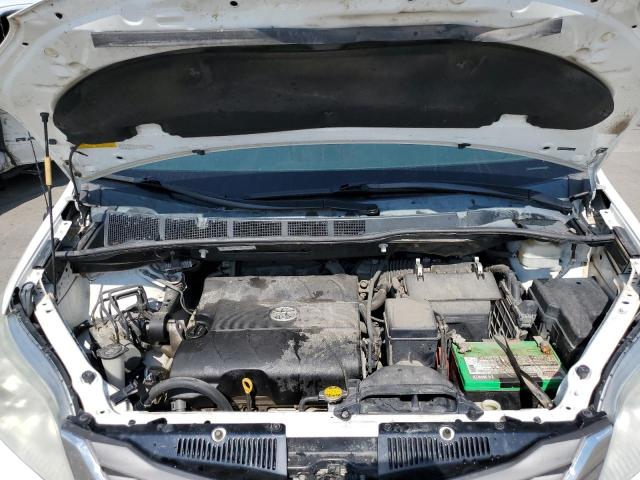 Photo 7 from auction – 2011 TOYOTA SIENNA XLE with VIN 5TDDK3DC4BS010340