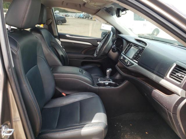 Photo 5 from auction – 2016 TOYOTA HIGHLANDER with VIN 5TDJKRFH0GS282812