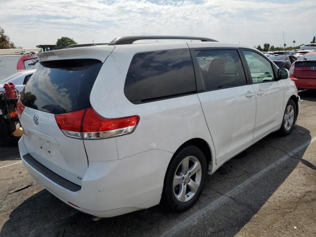Photo 4 from auction – 2014 TOYOTA SIENNA LE with VIN 5TDKK3DC4ES408210