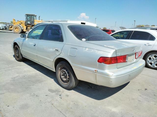 Photo 3 from auction – 2000 TOYOTA CAMRY CE with VIN 4T1BG22K8YU684553