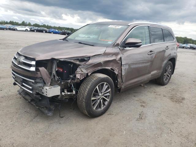 Photo 2 from auction – 2017 TOYOTA HIGHLANDER with VIN 5TDJZRFH2HS385579