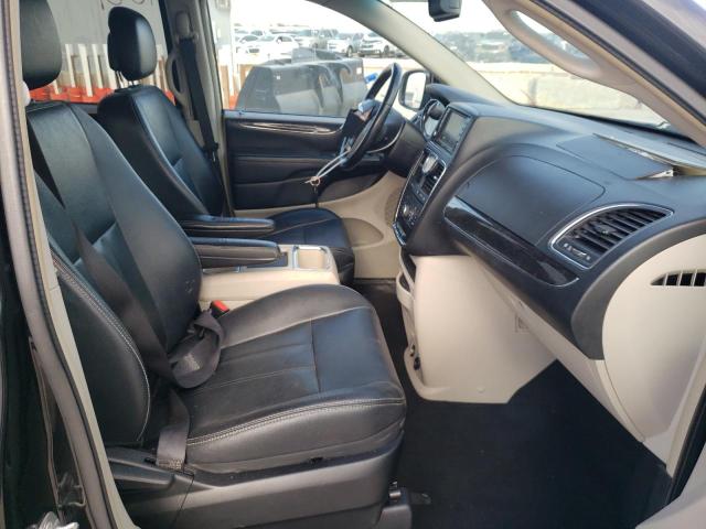 Photo 5 from auction – 2016 CHRYSLER TOWN & COU with VIN 2C4RC1BG9GR289670