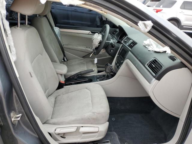 Photo 5 from auction – 2016 VOLKSWAGEN PASSAT S with VIN 1VWAT7A38GC013369