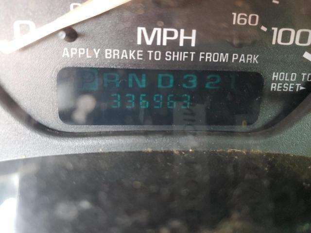 Photo 8 from auction – 2002 CHEVROLET SILVERADO with VIN 2GCEC19V521366366