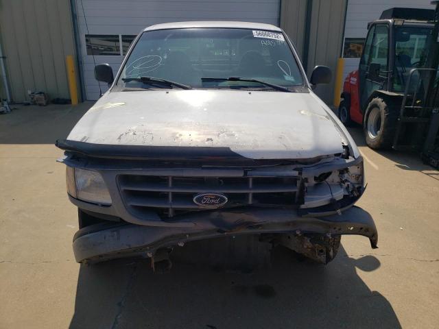 Photo 5 from auction – 2002 FORD F150 with VIN 3FTRF17212MA01578