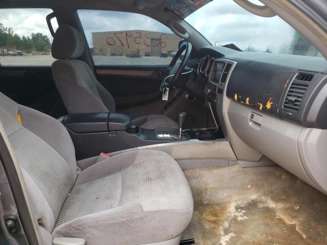Photo 5 from auction – 2004 TOYOTA 4RUNNER SR with VIN JTEZU14R640027053