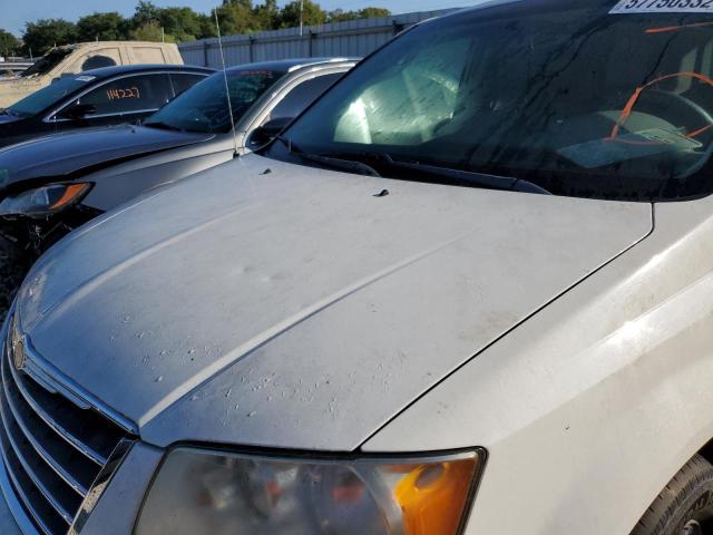Photo 9 from auction – 2008 CHRYSLER TOWN & COU with VIN 2A8HR54P78R699182