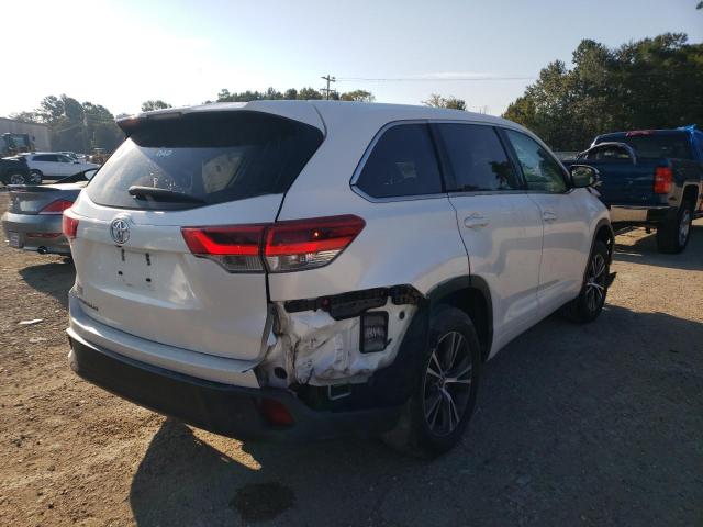 Photo 4 from auction – 2017 TOYOTA HIGHLANDER with VIN 5TDZZRFH0HS219483