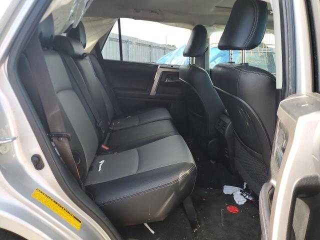 Photo 6 from auction – 2018 TOYOTA 4RUNNER SR with VIN JTEZU5JR0J5189240