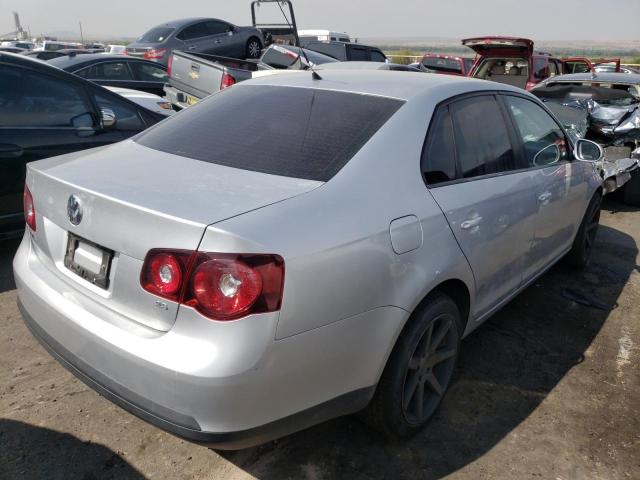 Photo 4 from auction – 2010 VOLKSWAGEN JETTA S with VIN 3VWJZ7AJ4AM080697