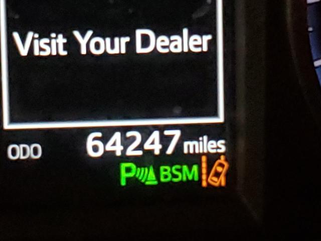Photo 8 from auction – 2017 TOYOTA RAV4 XLE with VIN 2T3RFREV7HW633763