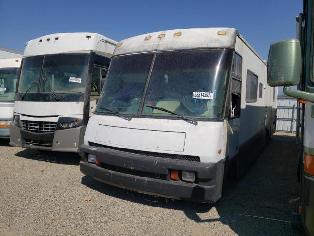 Photo 2 from auction – 1996 WINNEBAGO M30 with VIN 1GBLP37J8T3313989