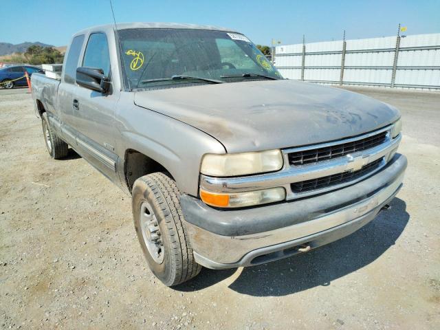 CHEVROLET SILVERADO 2000 with VIN 1GCGK29U2YE388163 - Photo from auction