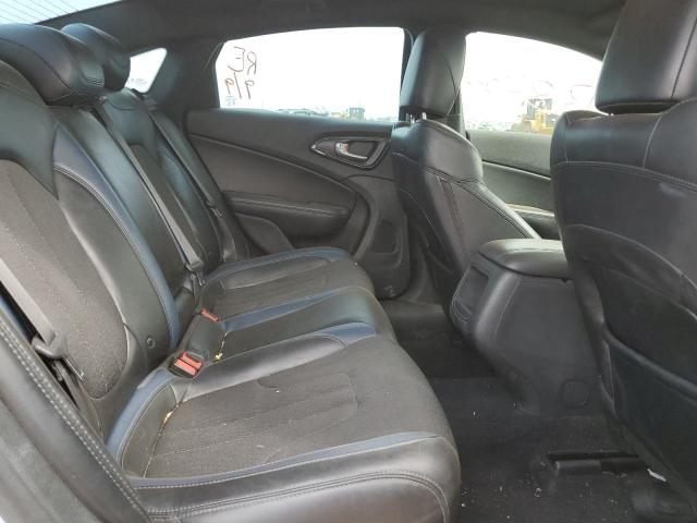 Photo 6 from auction – 2015 CHRYSLER 200 S with VIN 1C3CCCBB2FN676132