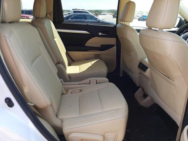 Photo 6 from auction – 2016 TOYOTA HIGHLANDER with VIN 5TDKKRFH4GS173029