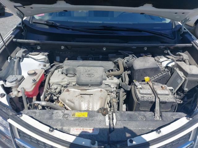 Photo 7 from auction – 2015 TOYOTA RAV4 LE with VIN 2T3BFREV9FW257954