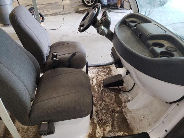 Photo 5 from auction – 2000 GEM GOLF CART with VIN 5ASAG4741YF011223