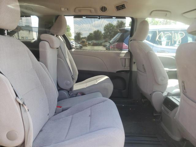 Photo 6 from auction – 2017 TOYOTA SIENNA LE with VIN 5TDKZ3DC2HS879594