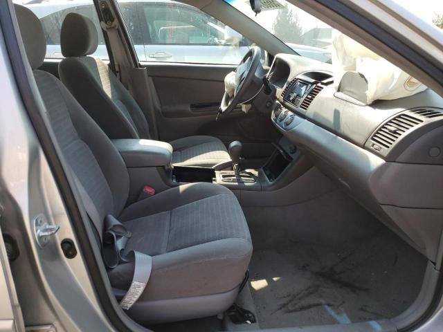 Photo 5 from auction – 2005 TOYOTA CAMRY LE with VIN 4T1BE32K15U960983
