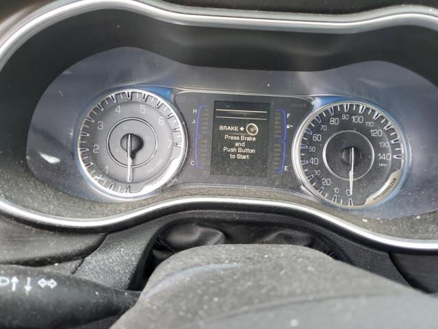 Photo 8 from auction – 2015 CHRYSLER 200 LIMITE with VIN 1C3CCCABXFN754514