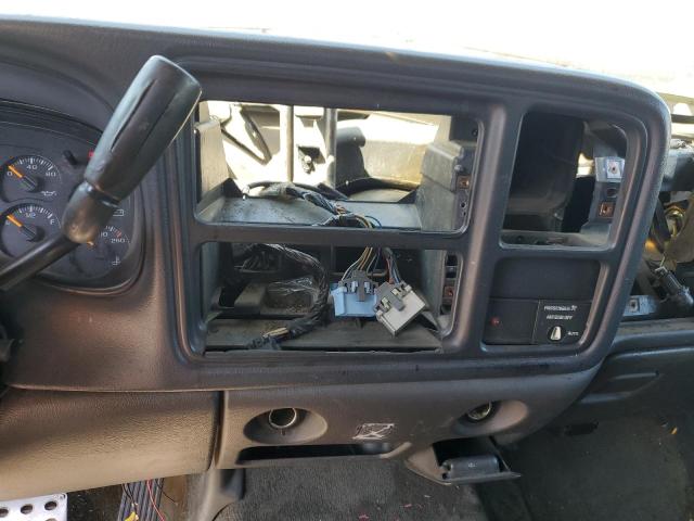 Photo 9 from auction – 2003 GMC NEW SIERRA with VIN 2GTEC19X631229312