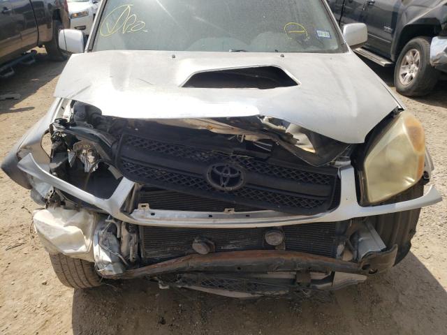 Photo 9 from auction – 2004 TOYOTA RAV4 with VIN JTEGD20V640046427