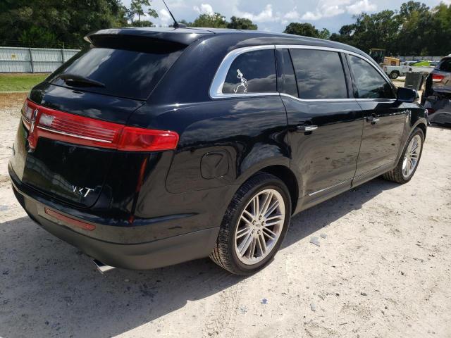Photo 4 from auction – 2017 LINCOLN MKT with VIN 2LMHJ5AT9HBL00586