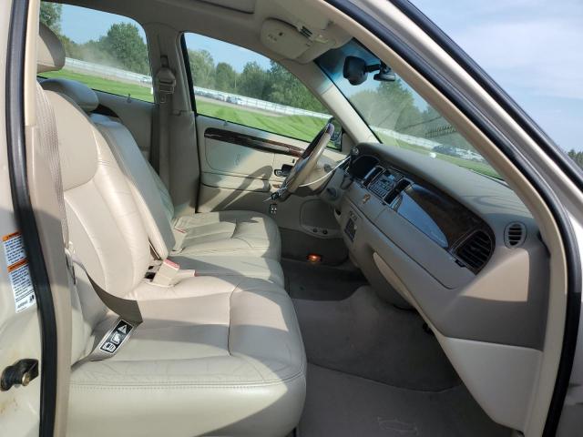 Photo 5 from auction – 2001 LINCOLN TOWN CAR C with VIN 1LNHM83W51Y707017