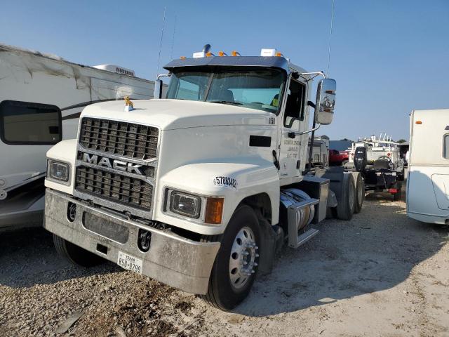 Photo 2 from auction – 2021 MACK PINNACLE with VIN 1M1PN4GYXMM008088