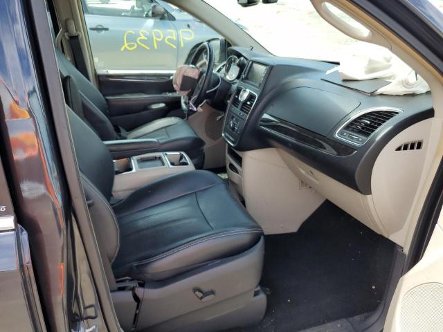 Photo 5 from auction – 2014 CHRYSLER TOWN & COU with VIN 2C4RC1CG9ER192108