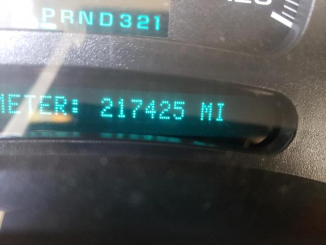 Photo 8 from auction – 2003 CHEVROLET SUBURBAN K with VIN 3GNFK16Z93G321302