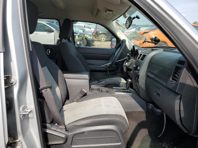 Photo 5 from auction – 2007 DODGE NITRO SXT with VIN 1D8GU28K57W529019