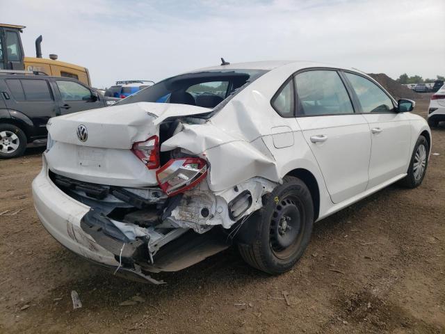 Photo 4 from auction – 2015 VOLKSWAGEN PASSAT S with VIN 1VWAS7A30FC071977