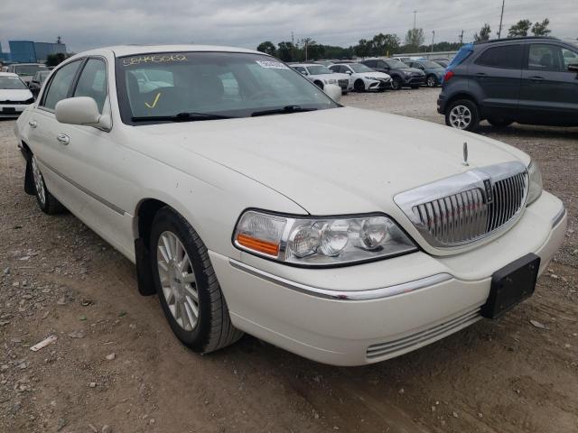 Photo 1 from auction – 2004 LINCOLN TOWN CAR U with VIN 1LNHM83W44Y684396