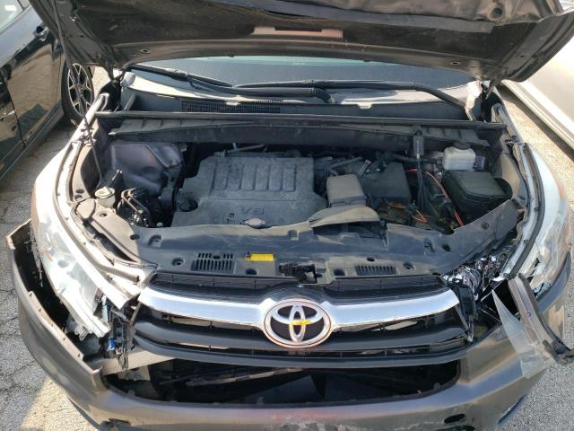Photo 7 from auction – 2016 TOYOTA HIGHLANDER with VIN 5TDBKRFH4GS266262