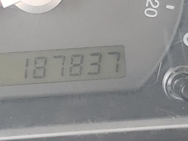 Zdjęcie 8 z aukcji – 2008 KIA SORENTO EX z VIN KNDJD735085802541