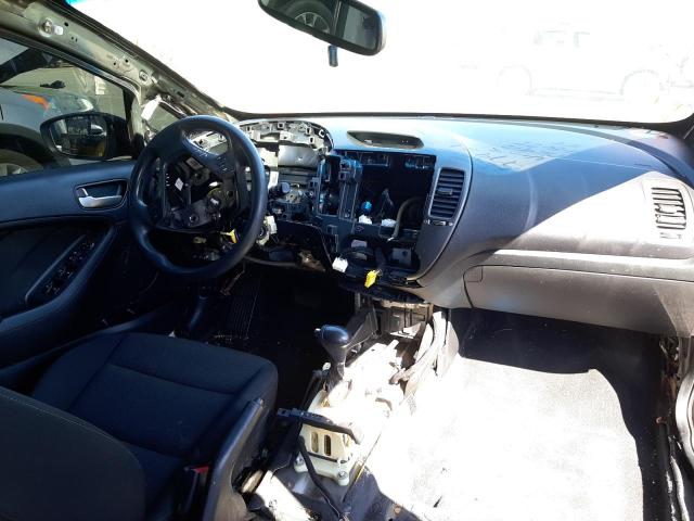 Photo 9 from auction – 2017 KIA FORTE LX with VIN 3KPFK4A77HE154103
