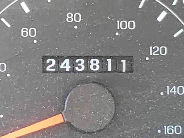 Photo 8 from auction – 2000 FORD EXCURSION with VIN 1FMNU43S2YEB86357