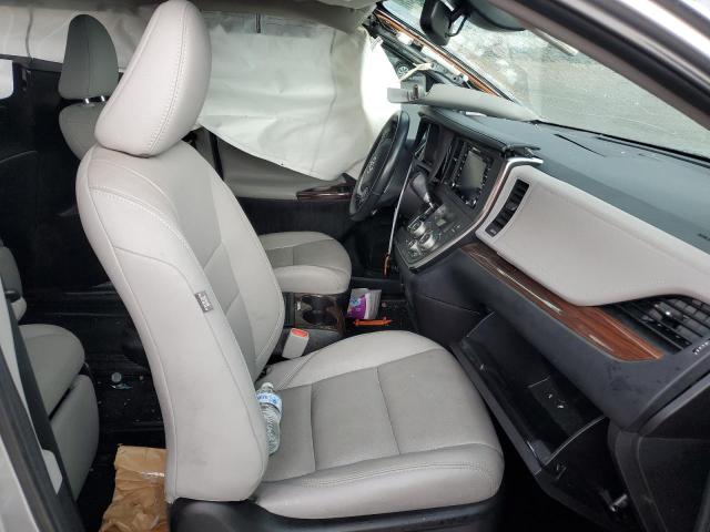 Photo 5 from auction – 2018 TOYOTA SIENNA XLE with VIN 5TDYZ3DC7JS942298