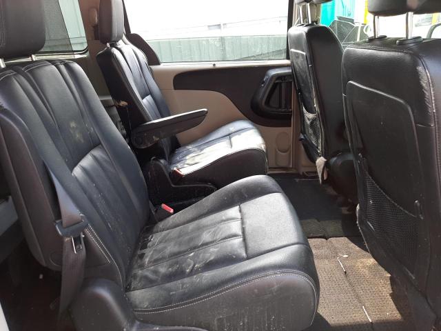 Photo 6 from auction – 2014 CHRYSLER TOWN & COU with VIN 2C4RC1BG8ER413103