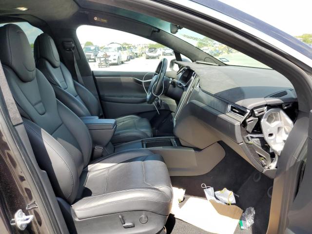 Photo 5 from auction – 2017 TESLA MODEL X with VIN 5YJXCBE21HF044422