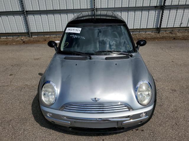 Photo 9 from auction – 2004 MINI COOPER with VIN WMWRC33444TJ57515